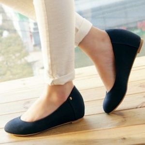 YesStyle Navy Blue Hidden Wedge Flats